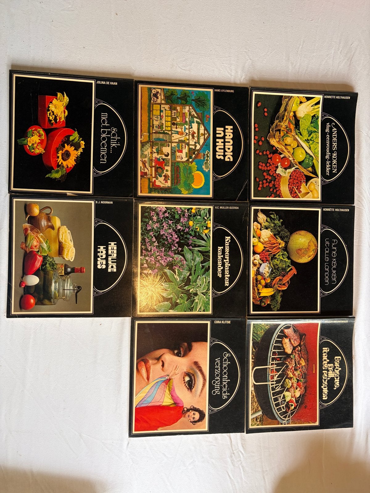 Diverse kookboeken en hobbyboeken - Vintage collectie, Ophalen of Verzenden, Gelezen, Overige gebieden, Voorgerechten en Soepen