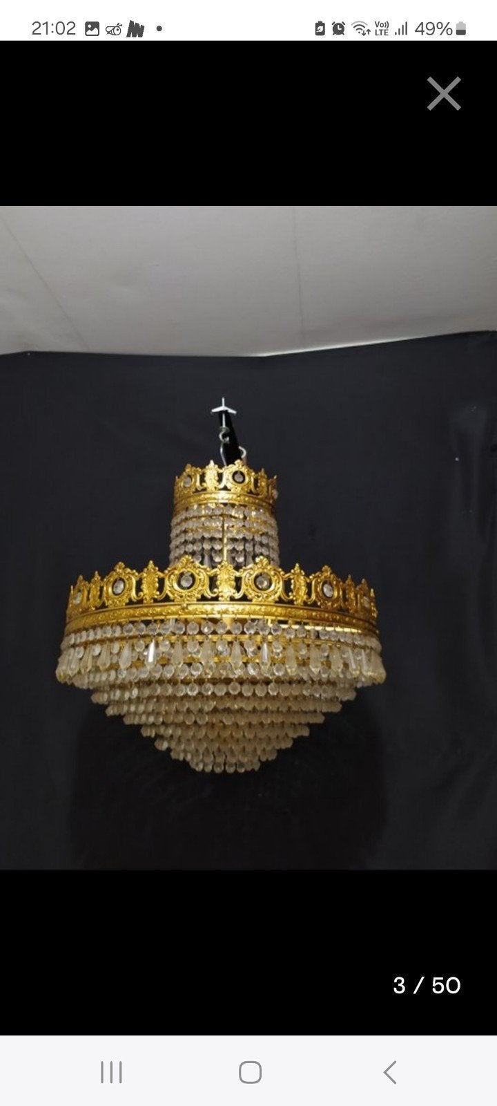 Grote Kroonluchter met Kristallen en Gouden Details, Antiek en Kunst, Ophalen of Verzenden