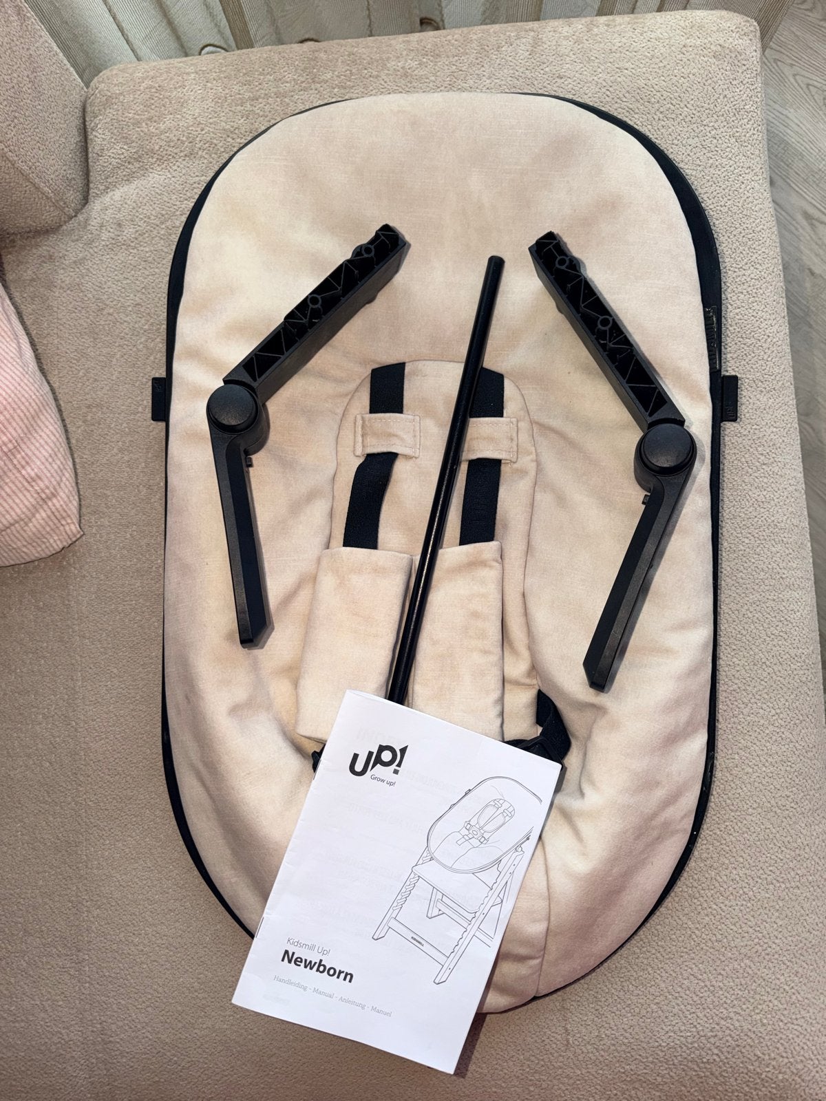 Kidsmill Up newborn set bekleding + frame, Kinderen en Baby's, Ophalen of Verzenden, Zo goed als nieuw, Meegroeistoel, Gordel(s)