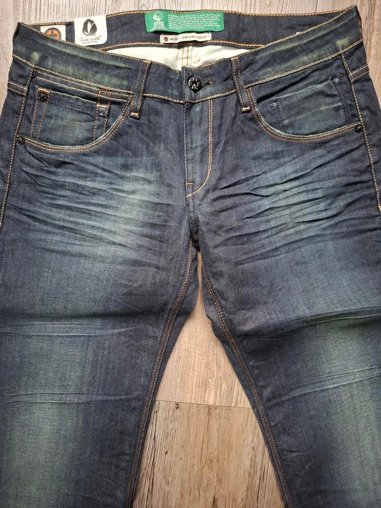 KUYICHI Wendy low bootcut jeans W32 L34, Kleding | Dames, Spijkerbroeken en Jeans, Blauw, KUYICHI, Nieuw, Ophalen of Verzenden