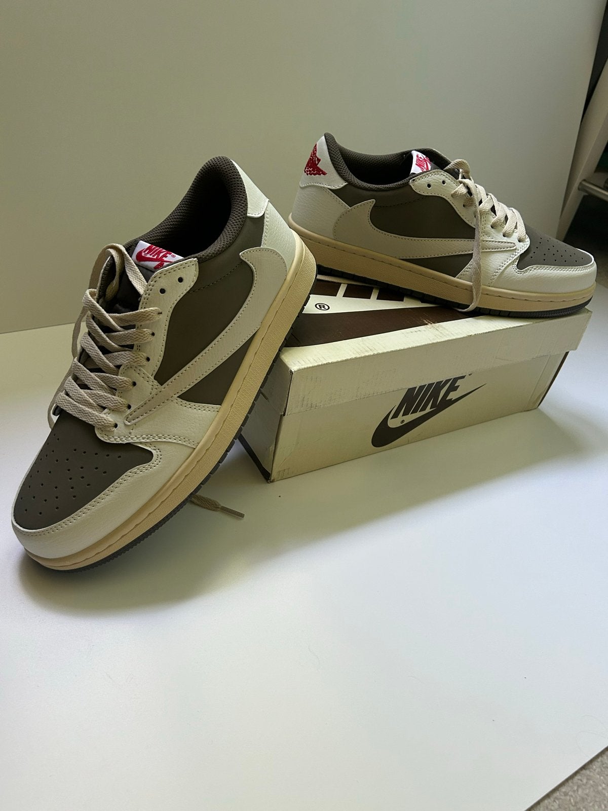 Nike Air Jordan 1 Low Travis Scott Reverse Mocha, Verzenden, Nieuw, Bruin, Sneakers of Gympen