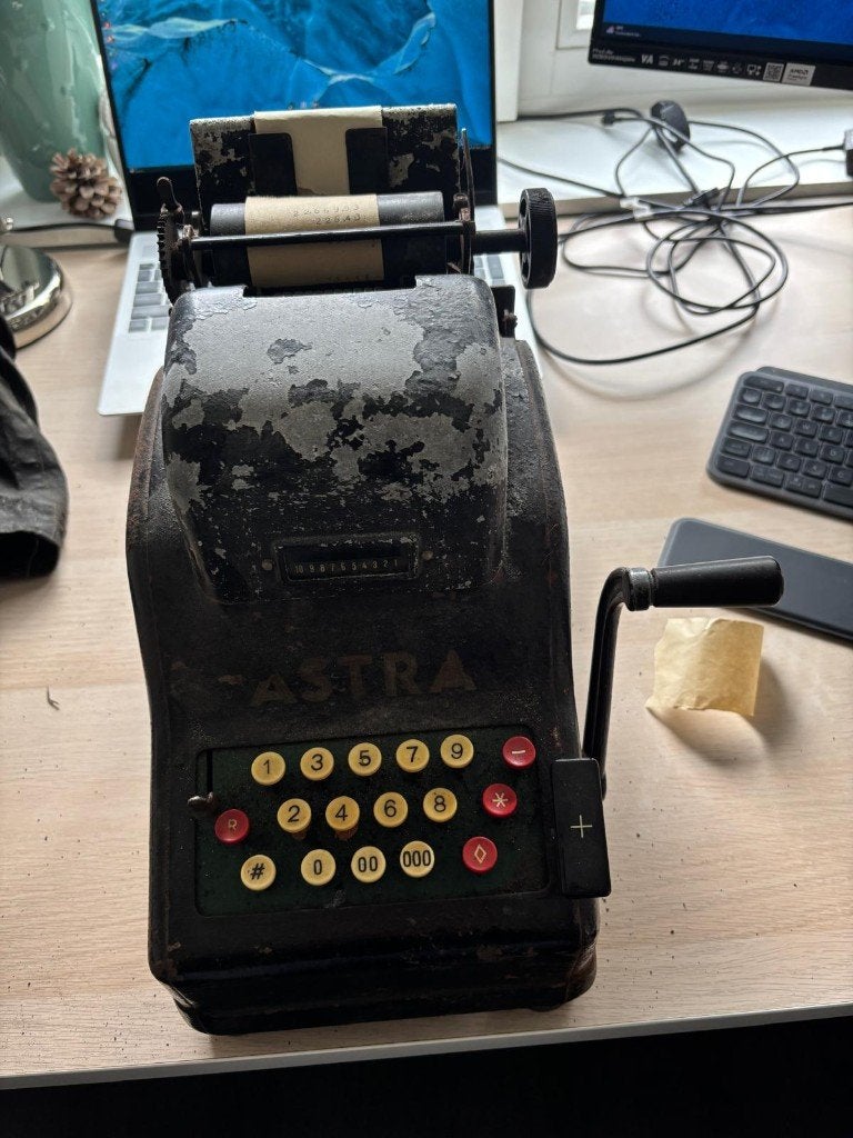 Astra L optel- en boekhoudmachine - 1930, Antiek en Kunst, Antiek | Kantoor en Zakelijk, Ophalen