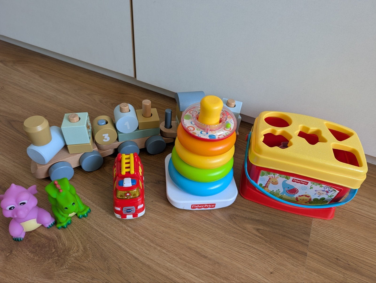 Baby speelgoedpakket: trein, stapelringen, vormenstoof en me, Kinderen en Baby's, Speelgoed | Babyspeelgoed, Ophalen, Gebruikt