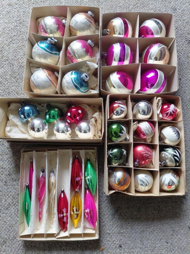 Oude gekleurde kerstballen, Ophalen of Verzenden