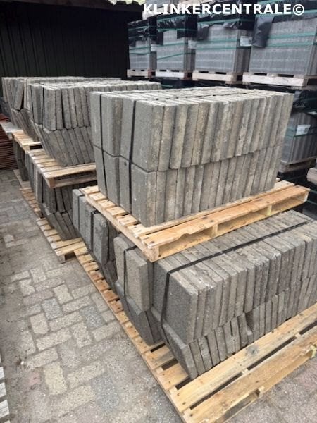 80m2 grijs betontegels 30x30x4,5cm stoep/trottoir/tuintegel