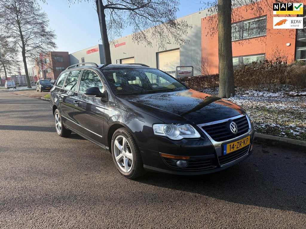Volkswagen Passat Variant 2.0 TDI Trendline airco apk, Voorwielaandrijving, 4 cilinders, Zwart, Origineel Nederlands