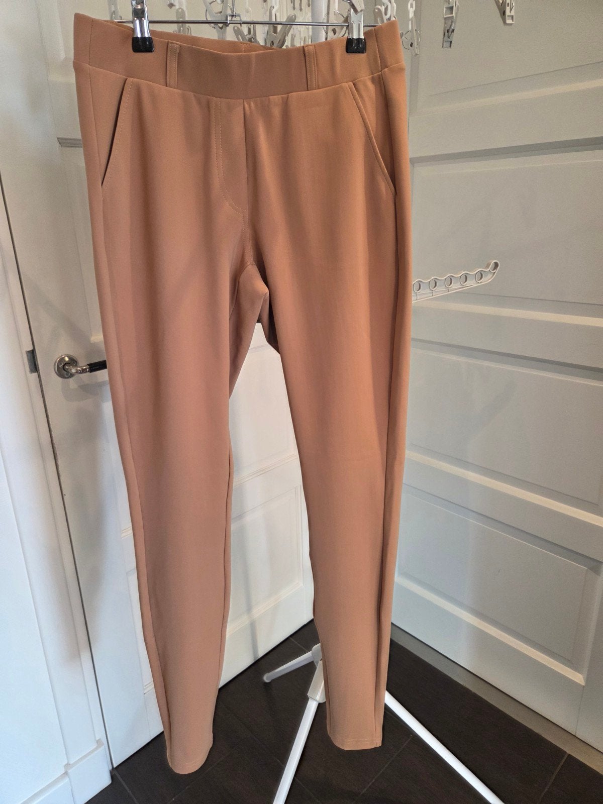 studio anneloes broek, Kleding | Dames, Broeken en Pantalons, Studio Anneloes, Beige, Nieuw, Ophalen of Verzenden
