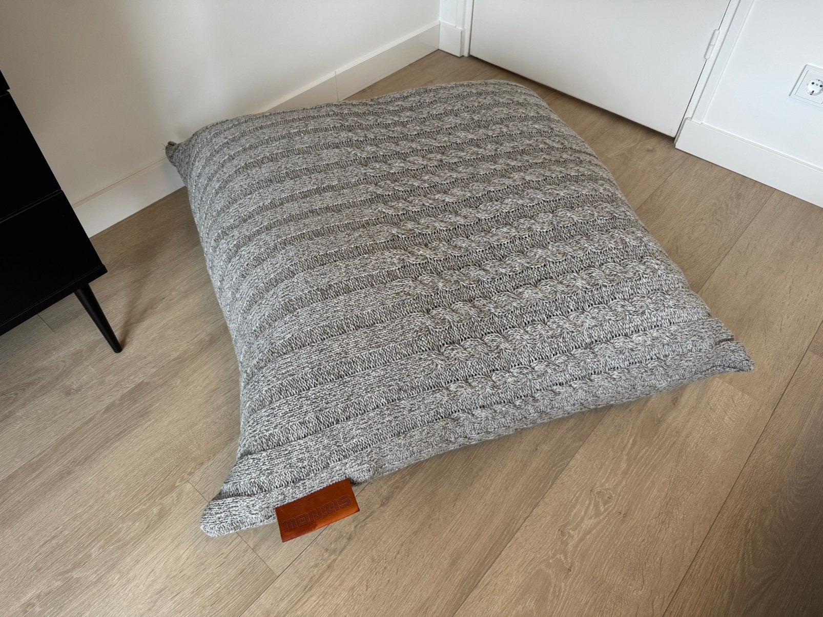 Montis “Floor” kussen, Ophalen, Vierkant, 100 tot 125 cm, Zo goed als nieuw