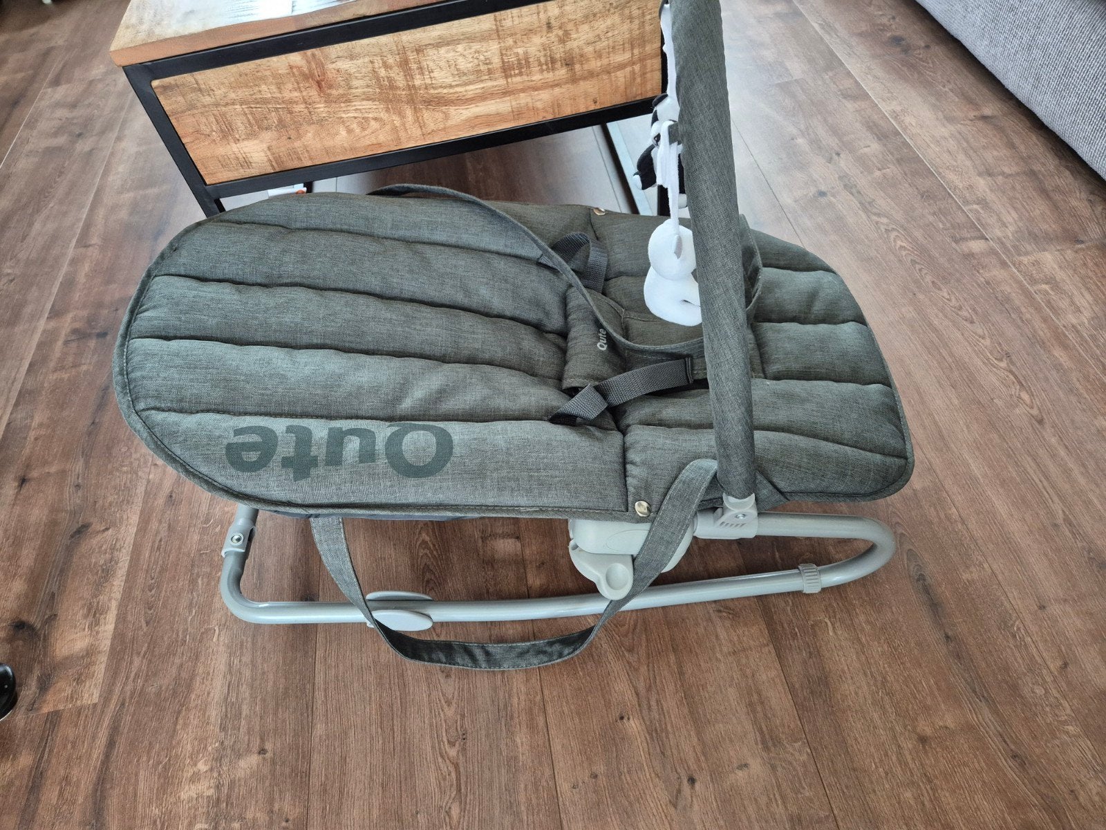 Groene Qute wipstoel in goede staat, Kinderen en Baby's, Wipstoeltjes, Ophalen, Wipstoel, Overige merken, Met gordel(s) of riempje(s)