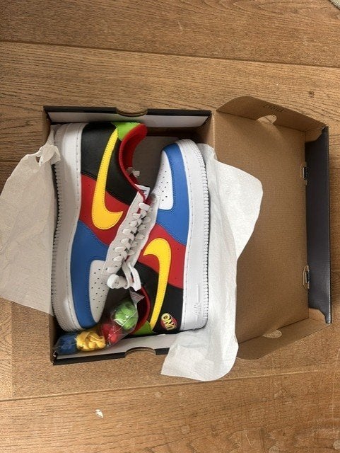Nike Air Force 1 '07 x UNO (50th Anniversary), Wit, Nike, Nieuw, Ophalen of Verzenden