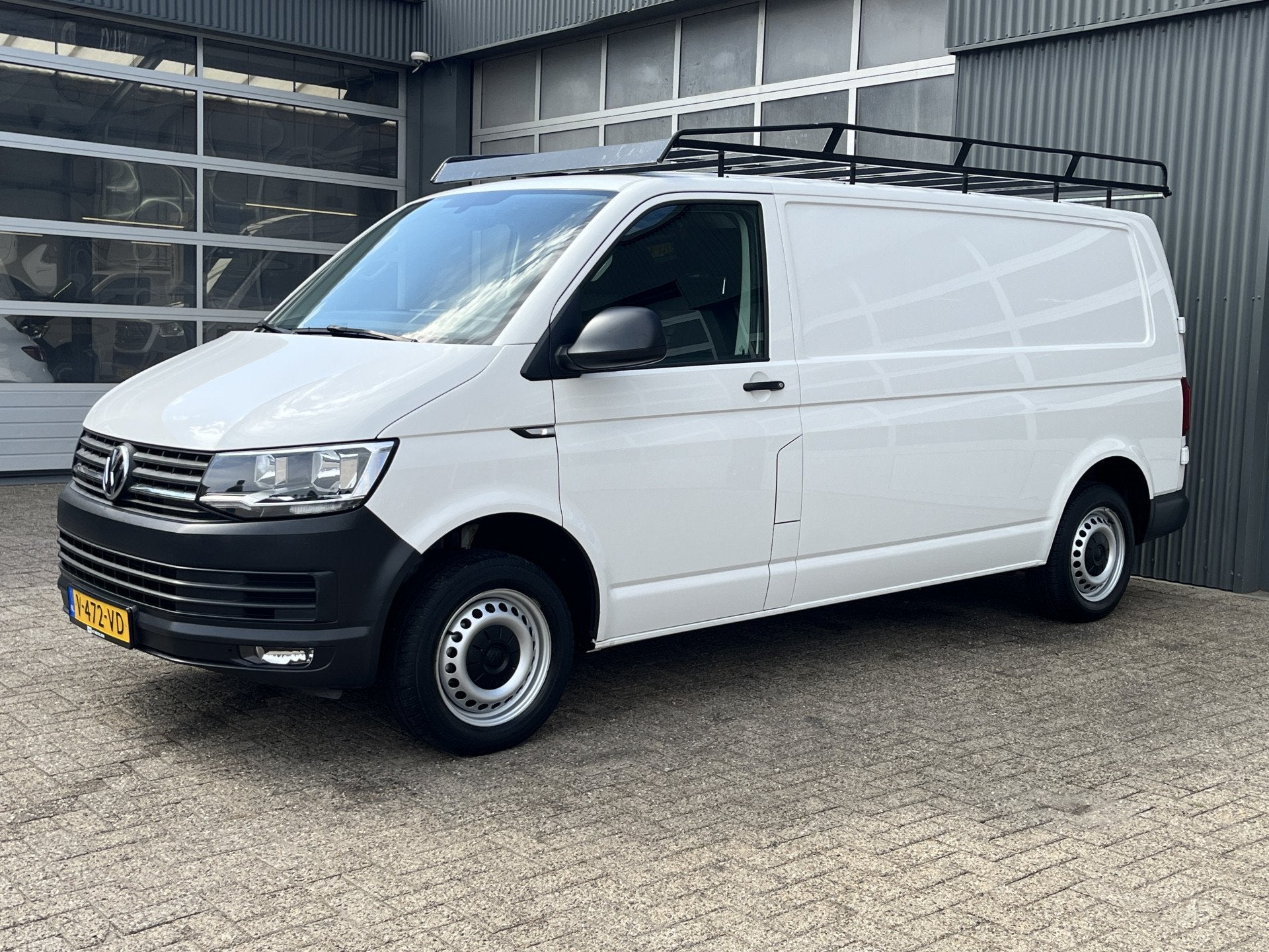 Volkswagen Transporter 2.0 TDI L2H1 150pk Euro 6 Bpm vrij Tr, Voorwielaandrijving, Dealer onderhouden, Stof, Gebruikt