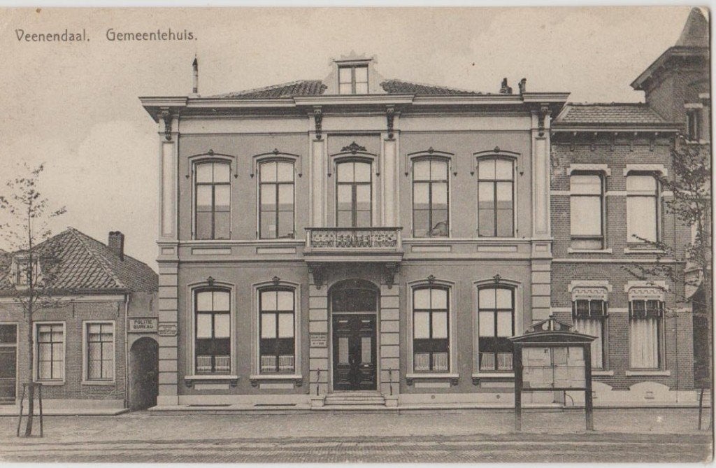 Veenendaal (U) Gemeentehuis ca. 1920, Verzamelen, Ophalen, Voor 1920, Gelopen, Noord-Brabant
