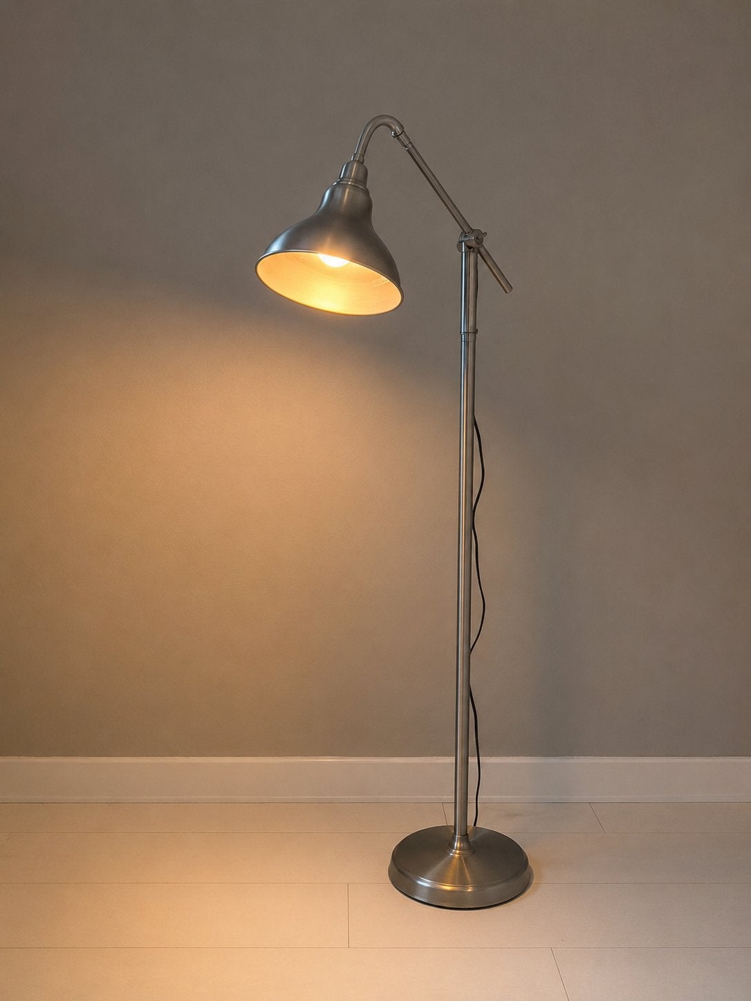 IKEA ANKARSPEL Grey Floor Lamp, Ophalen, E27 (groot), Zo goed als nieuw, Metaal