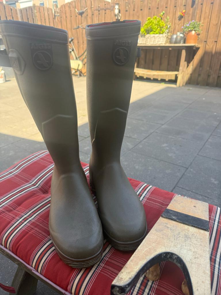 Aigle Jachtlaarzen Maat 42 - Inclusief Laarzentrekker, Kleding | Heren, Ophalen of Verzenden, Gedragen, Regenlaarzen