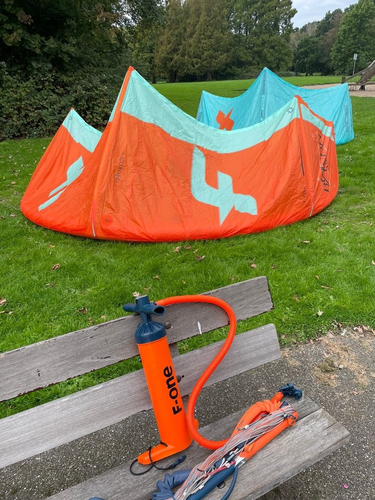 Kite-set 11m en 9m F-One, Watersport en Boten, Ophalen, Gebruikt, Kitesurf-set, 9 m²