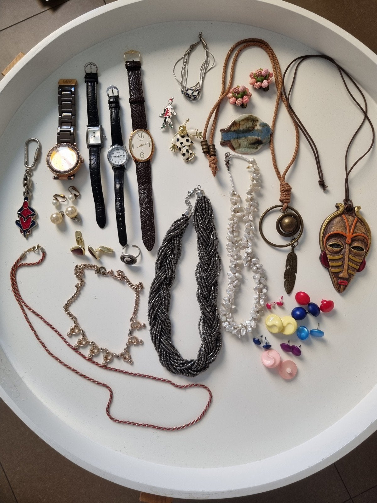Diverse sieraden, kettingen, horloges, oorbellen broches, Ophalen of Verzenden, Gebruikt, Overige kleuren, Overige materialen