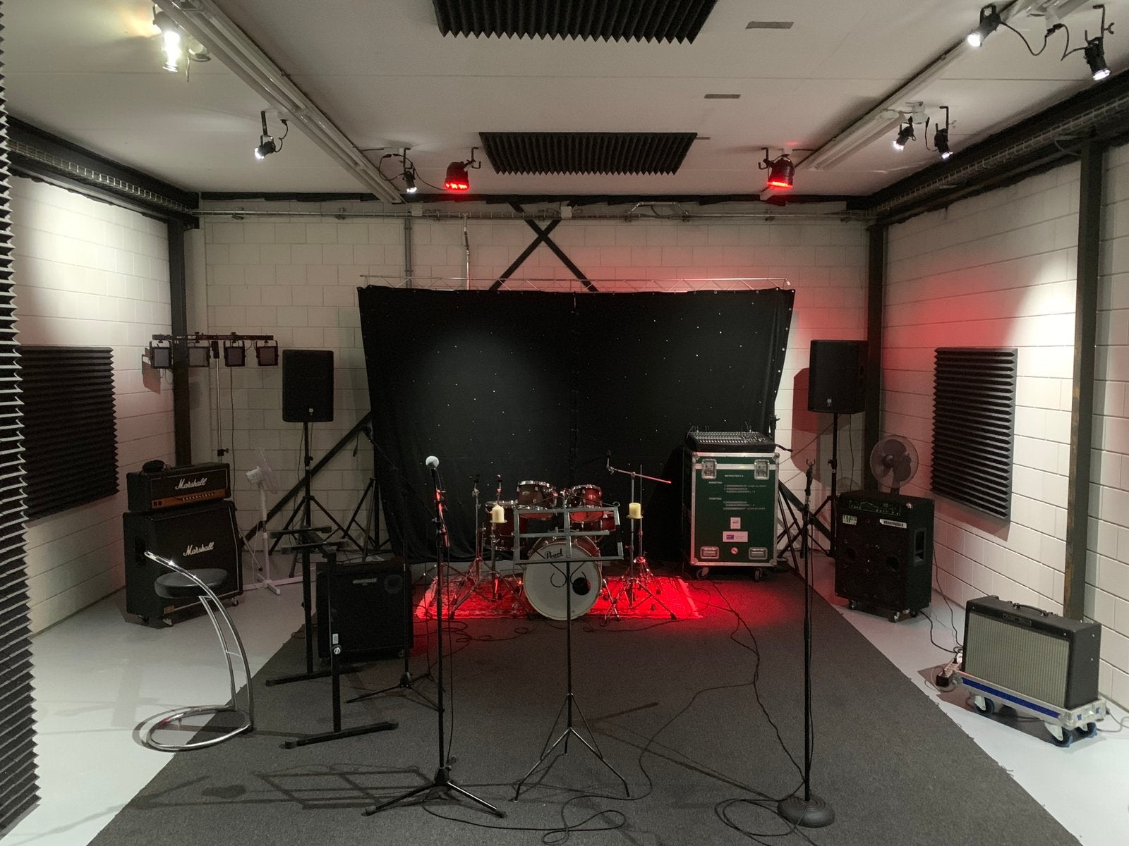 Bands/solo artist/Dj’s Oefenruimte AmersForte-Amersfoort, Muziek en Instrumenten, Ophalen of Verzenden, Overige aantallen, Overige merken