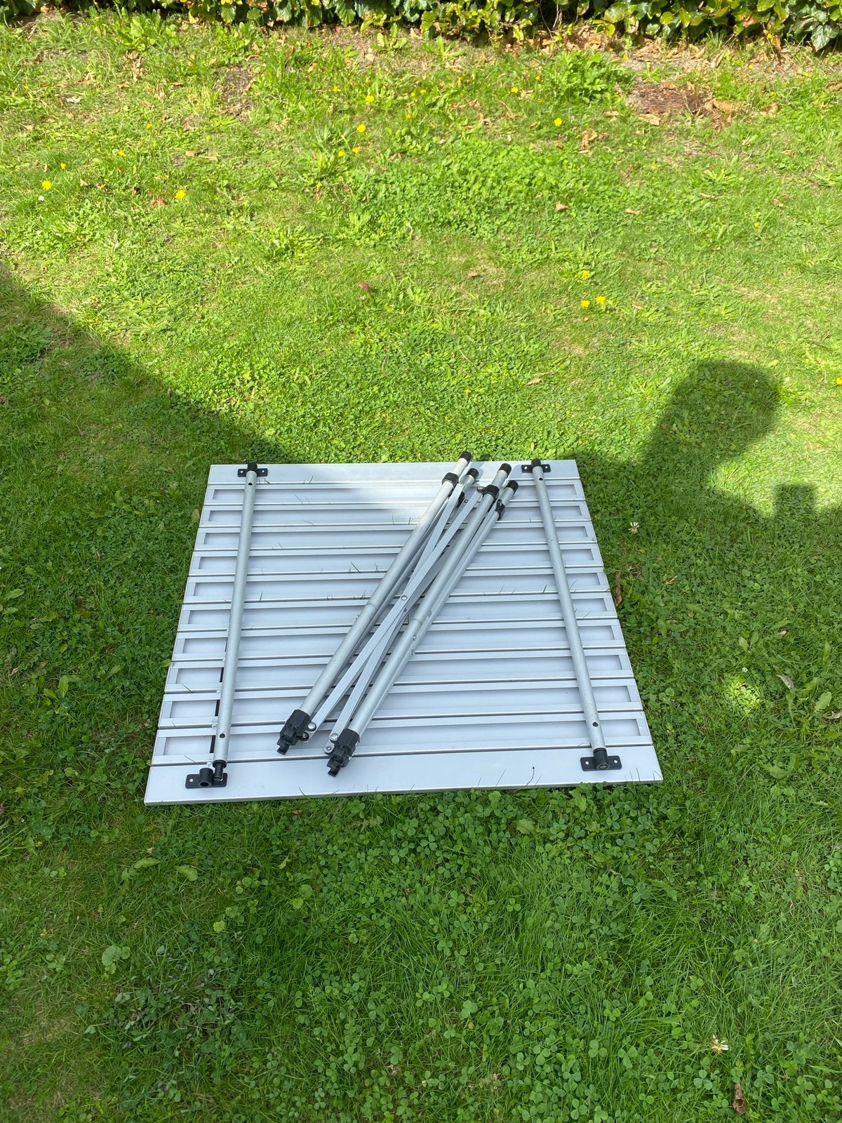 Vierkant aluminium campingtafeltje 70 cm - Lichtgewicht, Caravans en Kamperen, Ophalen, Gebruikt, Campingtafel