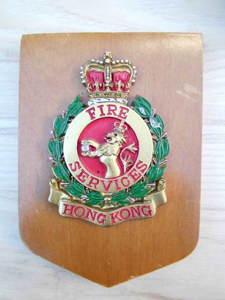 Wapenschild Brandweer Hong Kong Fire Services, Ophalen of Verzenden, Overige soorten, Azië, Embleem of Badge