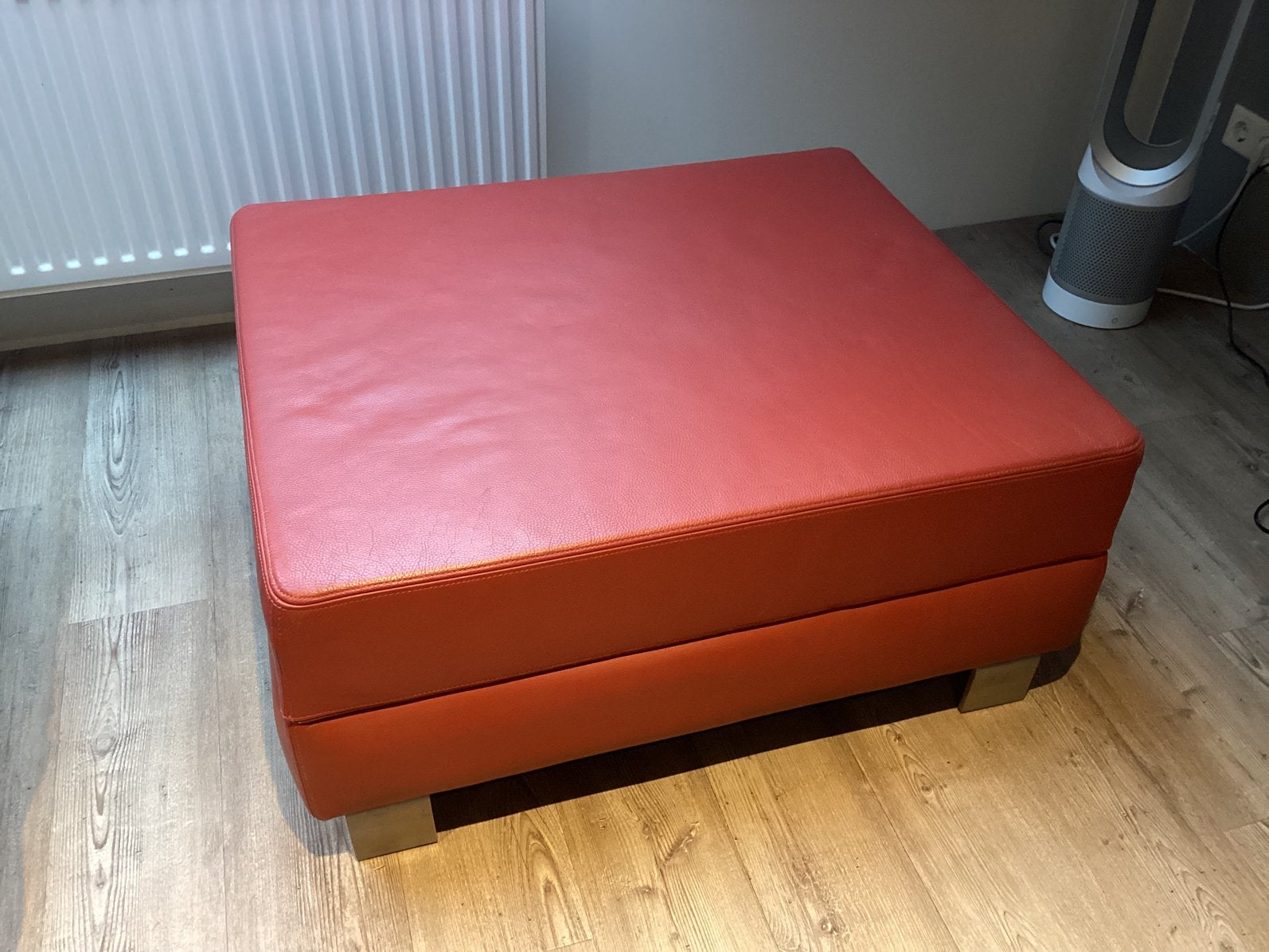 Leolux Poef / hocker, Ophalen, Zo goed als nieuw, Rechthoekig, Leer