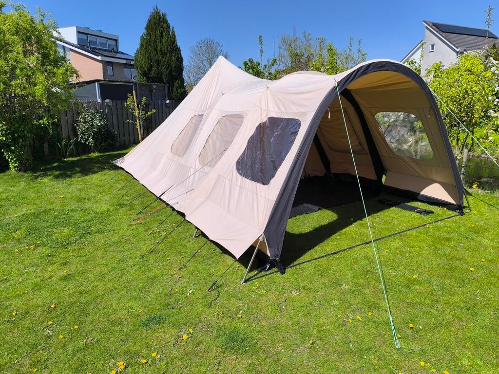 Redwood Maclura 4 tunneltent - Ruime gezinstent, Ophalen, Gebruikt, Tot en met 4