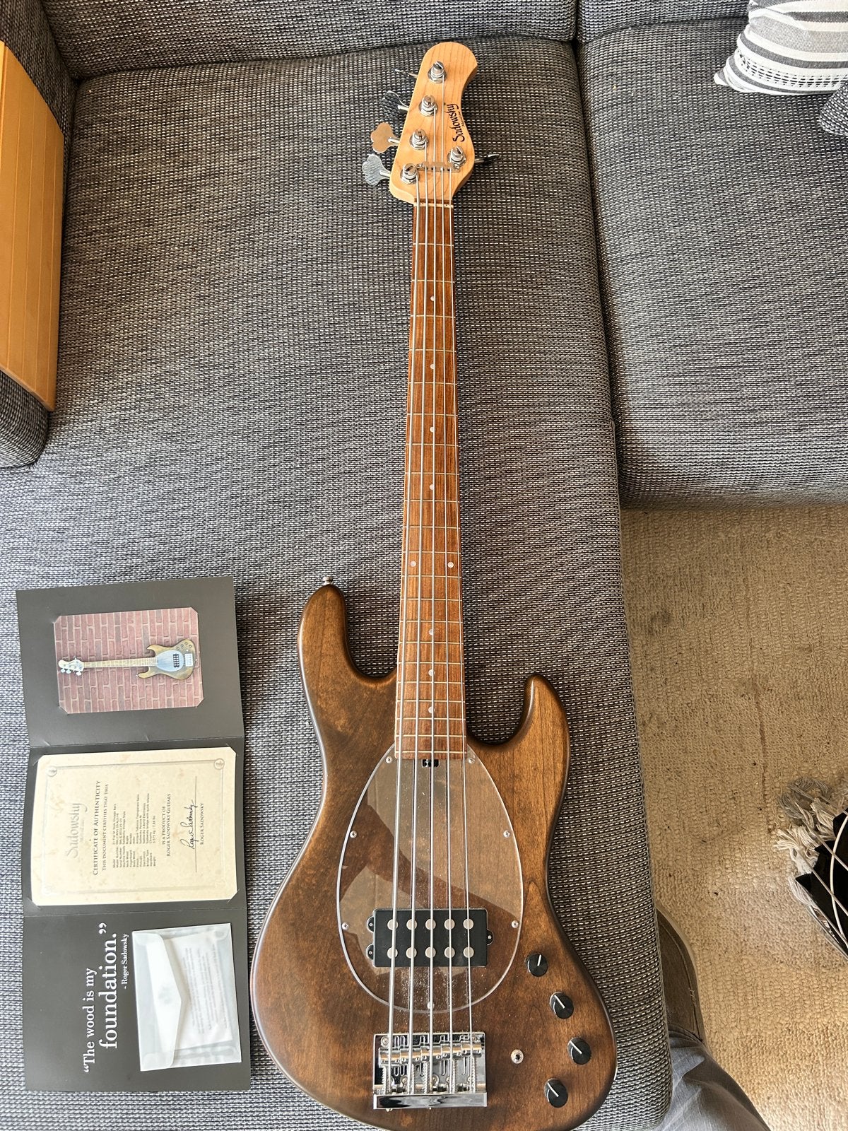 Sadowsky MetroLine 21 Fret M-Style Vintage Basgitaar, Muziek en Instrumenten, Ophalen, Zo goed als nieuw, Elektrisch, 5-snarig