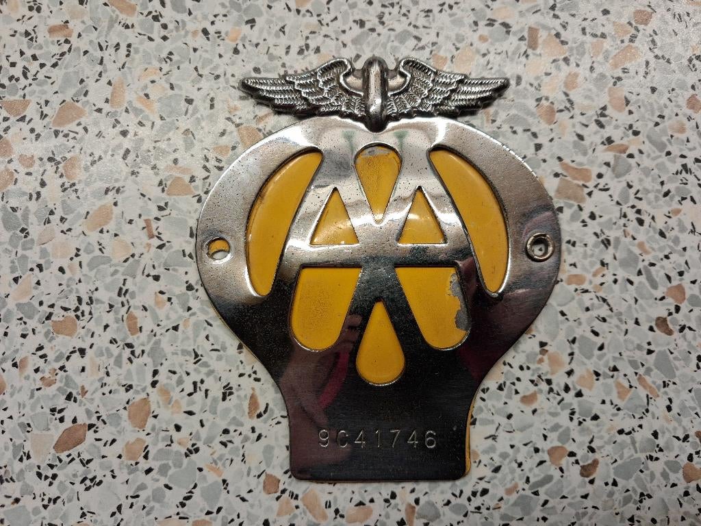 AA Schildjes Engelse Wegenwacht, Ophalen