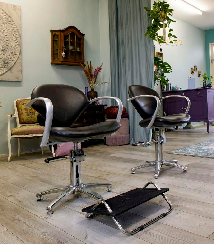 2 kappers pompstoelen, Ophalen, Zwart