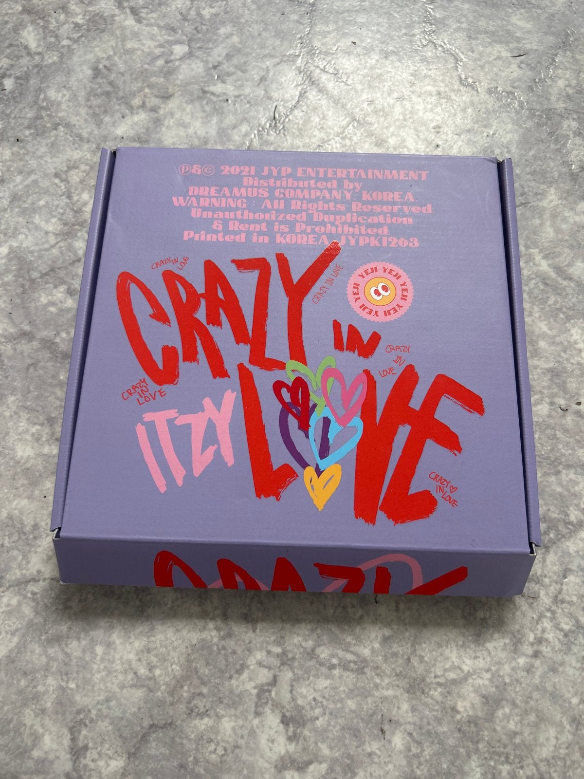 ITZY - Crazy in Love Album (K-pop), K-pop, Ophalen of Verzenden, Zo goed als nieuw, Inclusief boekje