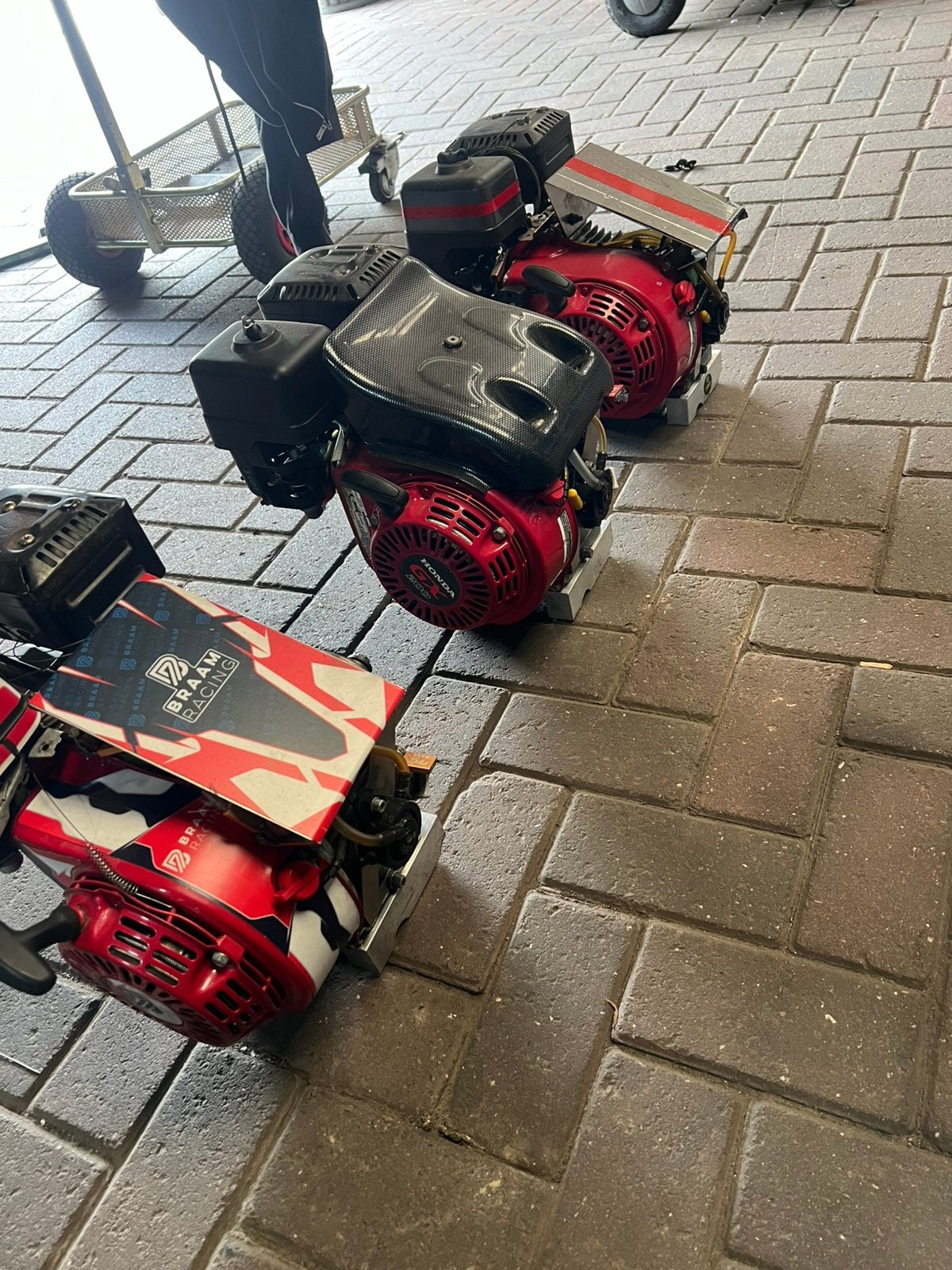 200cc Honda motoren prijs per stuk, Sport en Fitness, Karting, Ophalen, Zo goed als nieuw