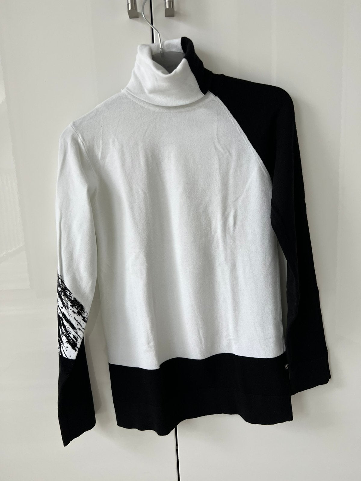 Gianfranco Ferré trui maat M / L, Kleding | Dames, Ophalen, Zo goed als nieuw, Zwart