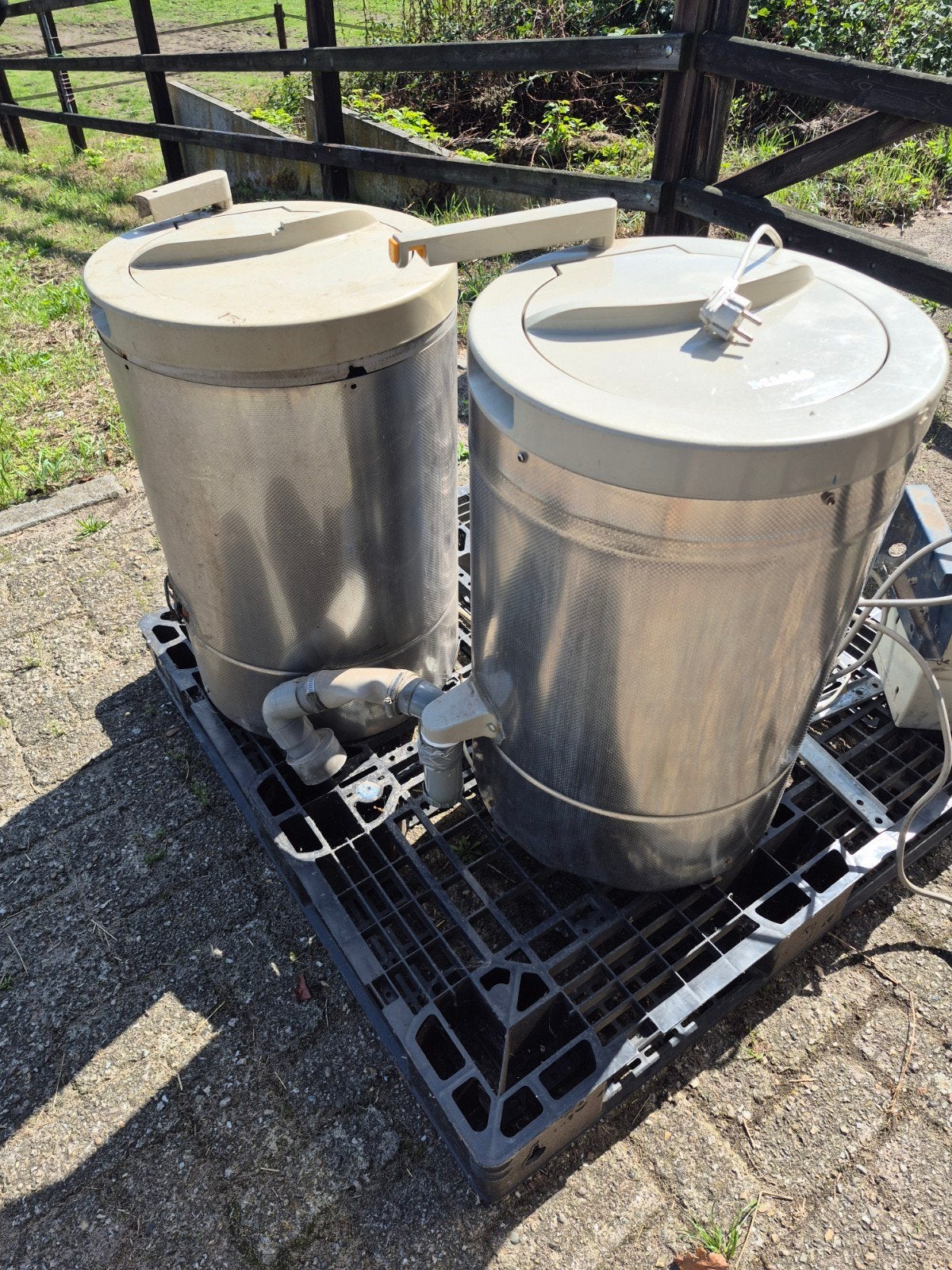 Miele Centrifuge - Gebruikt, Goede Staat met Onderdelen, Witgoed en Apparatuur, Ophalen, Gebruikt, Minder dan 85 cm, 1200 tot 1600 toeren