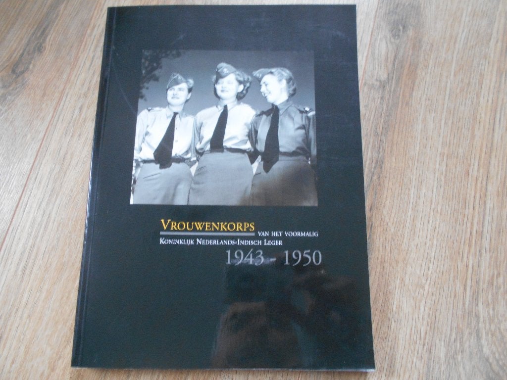 Drs. S. Kruyswijk- van Thiel Vrouwenkorps, Boeken, Ophalen of Verzenden, Tweede Wereldoorlog, Zo goed als nieuw, Overige onderwerpen