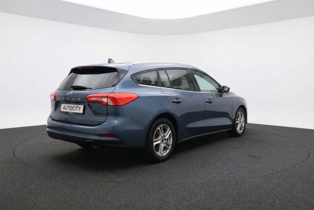 Ford FOCUS Wagon Cool & Connect Winterpakket l Camera l Navi, Gebruikt, Euro 6, Blauw, LED verlichting