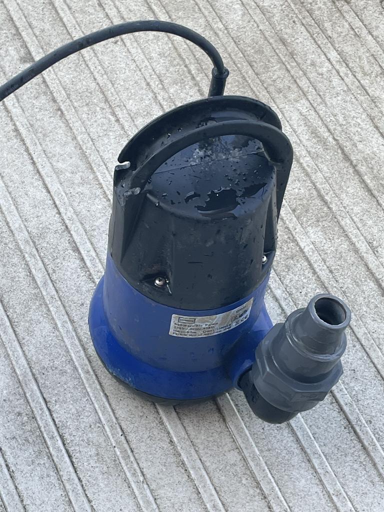 Dompelpomp, AquaKing Q5503, kelderpomp, vijverpomp, Ophalen of Verzenden, Gebruikt, Elektrisch, Dompelpomp
