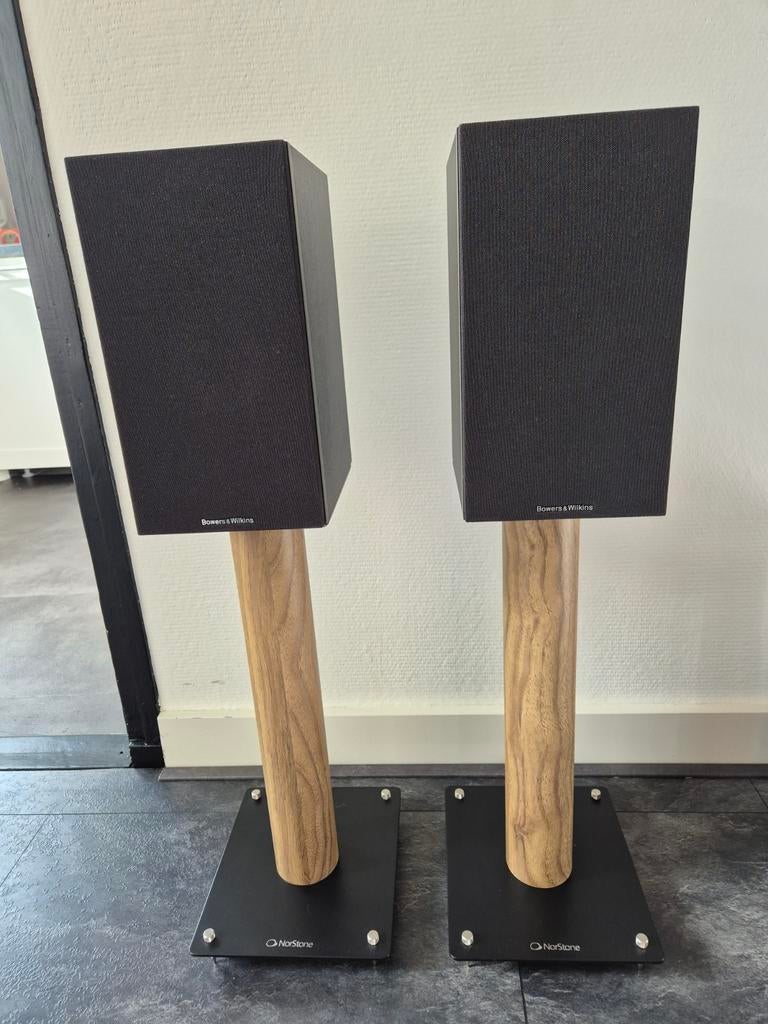 Bowers & Wilkins 607 S2 Anniversary Edition met stands, Ophalen, Zo goed als nieuw, 60 tot 120 watt, Bowers & Wilkins (B&W)