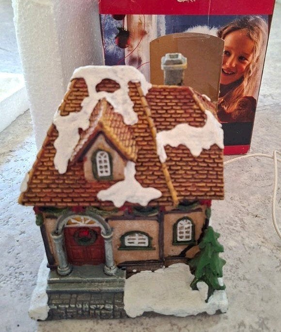 intratuin huisje voor kerstdorp, met verlichting., Diversen, Ophalen, Zo goed als nieuw