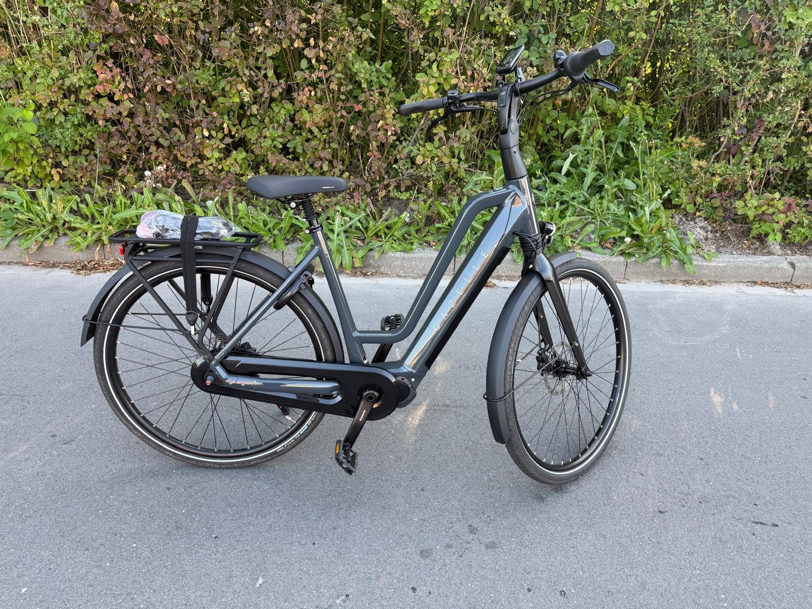 Gazelle Chamonix C7 elektrische fiets (Shimano motor), Ophalen, Zo goed als nieuw, 51 tot 55 cm, 50 km per accu of meer