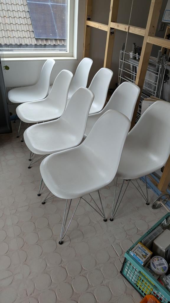 Witte kunststof eetkamerstoelen met chroom onderstel, Huis en Inrichting, Stoelen, Gebruikt, Vijf, Zes of meer stoelen, Kunststof