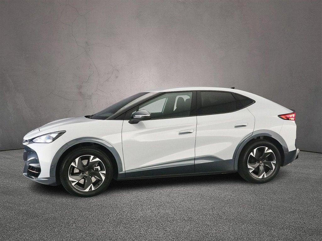 CUPRA Tavascan Business 286pk Automaat Adaptive cruise contr, Auto's, Cupra, Automaat, Gebruikt, 82 kWh, Automatische klimaatregeling