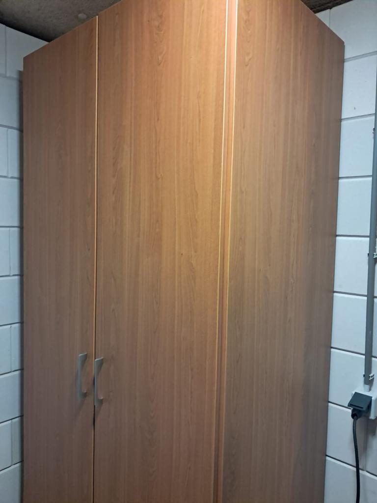 Notenachtige kledingkast, Ophalen, Met deur(en), 200 cm of meer, 50 tot 100 cm