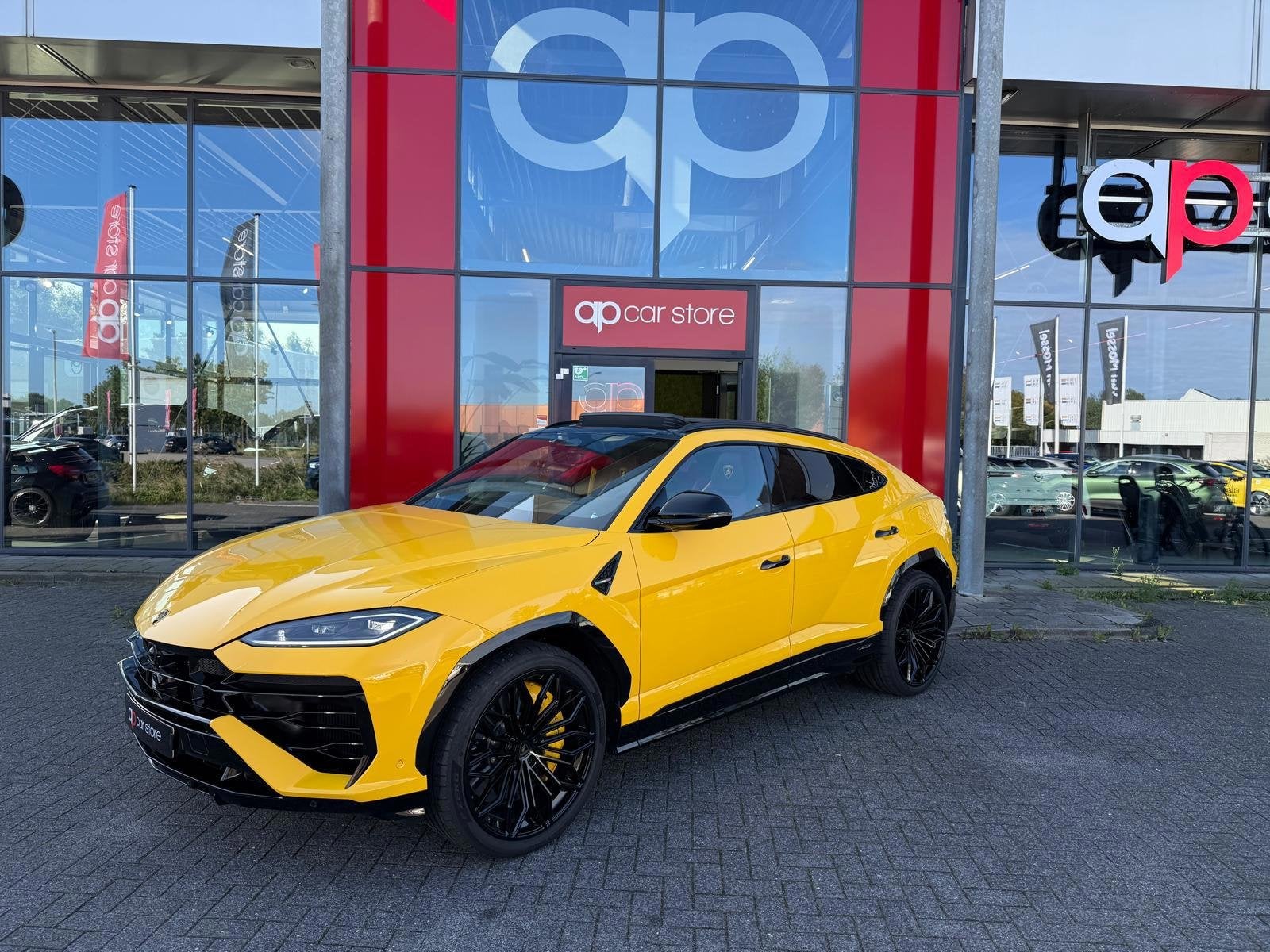 Lamborghini URUS 4.0 V8 Hybrid SE /Akra/Pano/B&O, Auto's, Automaat, Dealer onderhouden, Urus, Gebruikt
