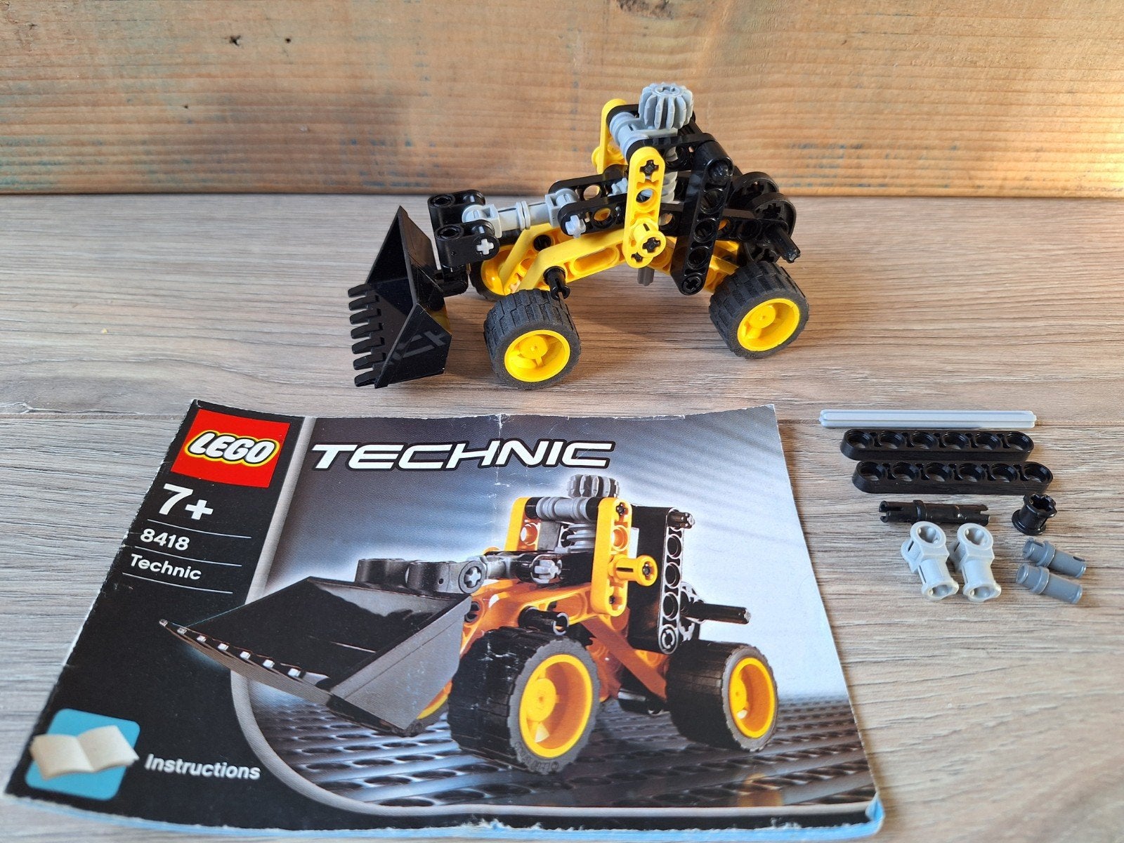 Lego Technic 8418
Mini Loader -
2 in 1, Ophalen of Verzenden