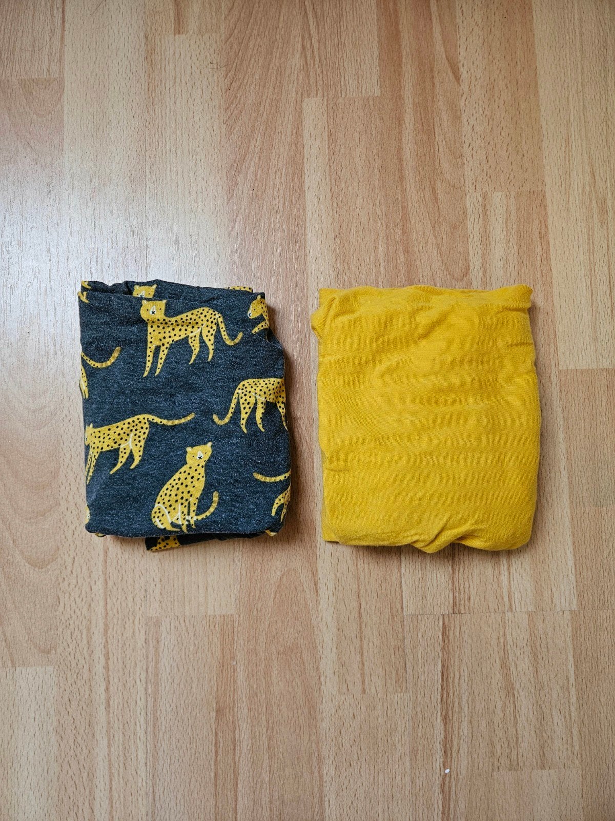 2 wieg/ co sleeper hoeslakens, Kinderen en Baby's, Kinderkleding | Mutsen, Sjaals en Handschoenen, Ophalen of Verzenden