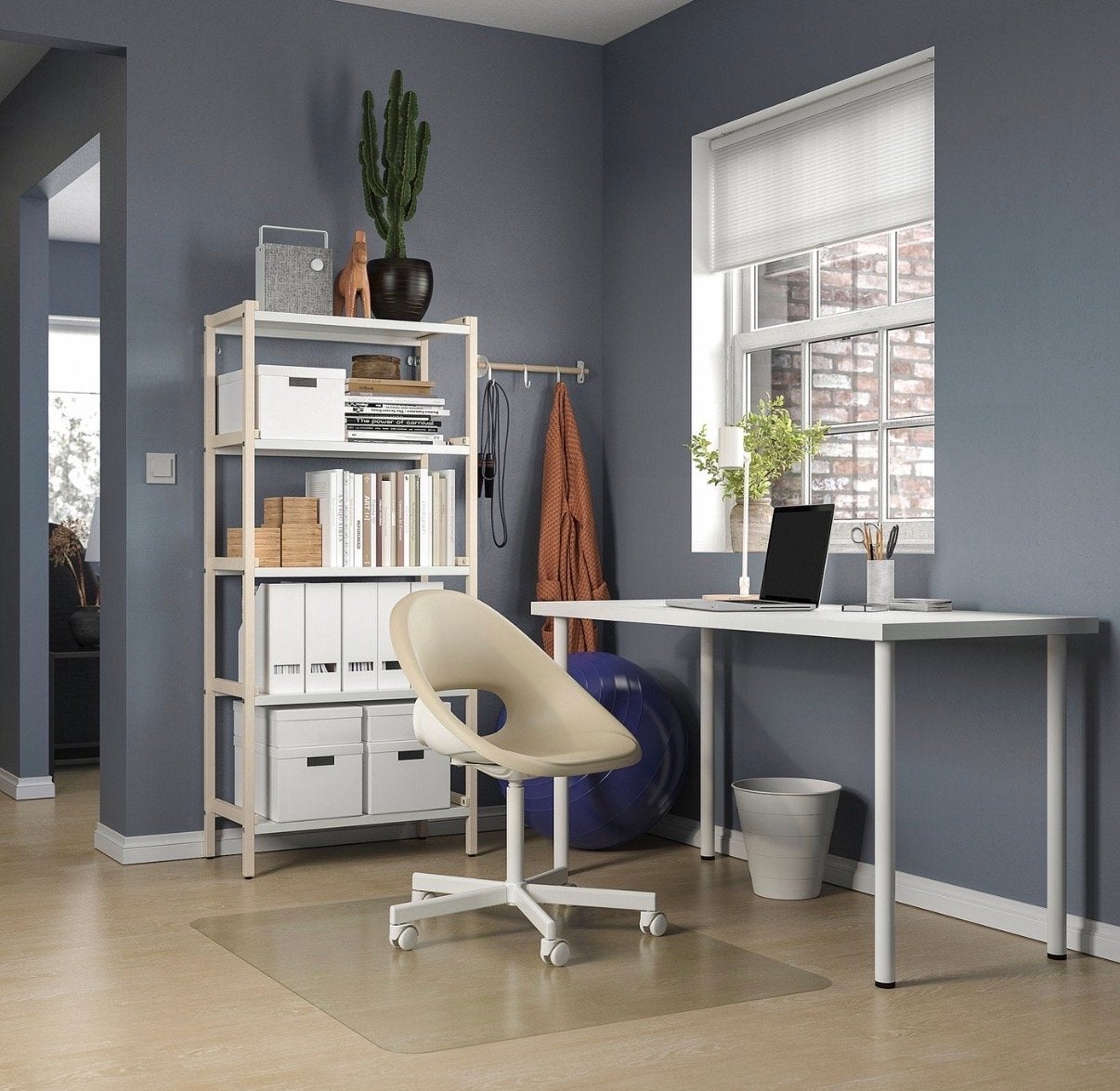 2 IKEA Lagkapten bureau’s - Zwart blad, rode poten, Huis en Inrichting, Bureaus, Ophalen, Zwart, Gebruikt, Spaanplaat of MDF