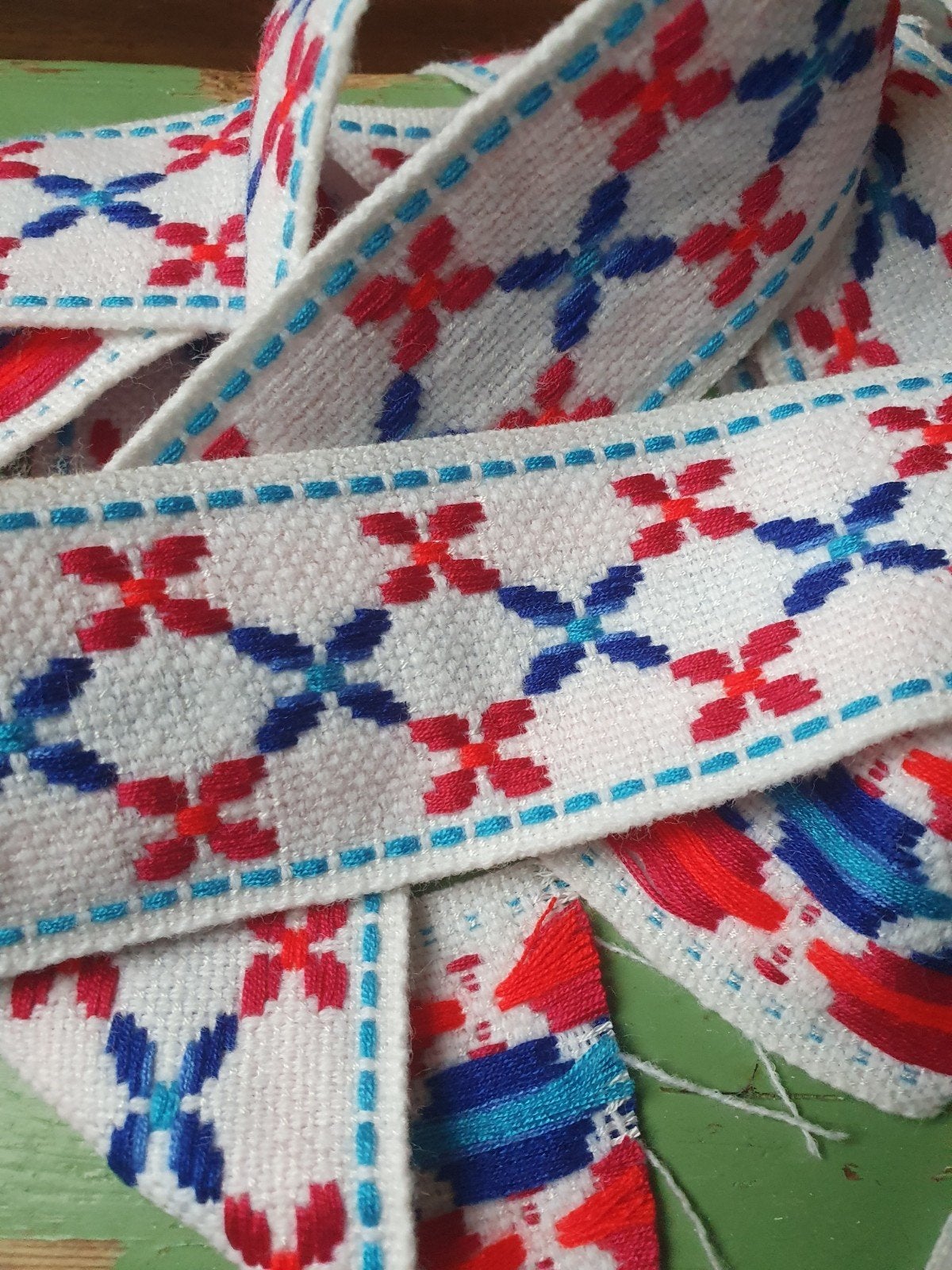 Folklore: Geweven band in Hollandse kleuren, ca 10 m, Ophalen of Verzenden, Zo goed als nieuw, Lint, Band of Elastiek
