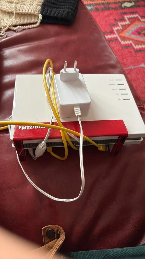 Fritz box 7581 NIEUW, Ophalen of Verzenden, Nieuw, Router met modem