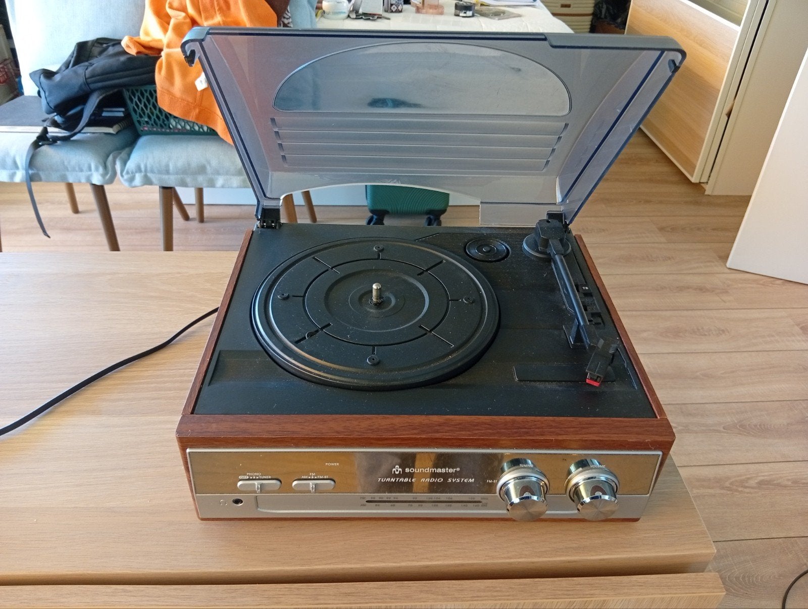Soundmaster PL-186 Platenspeler met Radio, Overige merken, Ophalen of Verzenden, Zo goed als nieuw, Woeltien GmbH