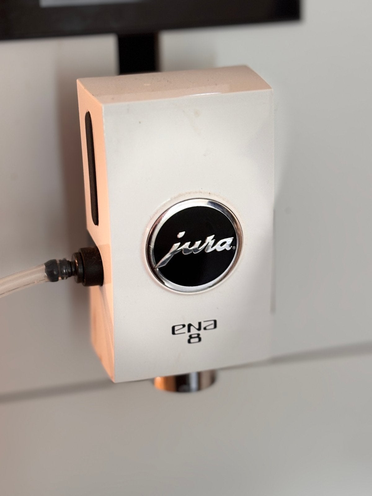 Nette witte Jura Ena 8 met nieuwe maalstenen en onderhoud, Afneembaar waterreservoir, Koffiemachine, Zo goed als nieuw, Koffiebonen