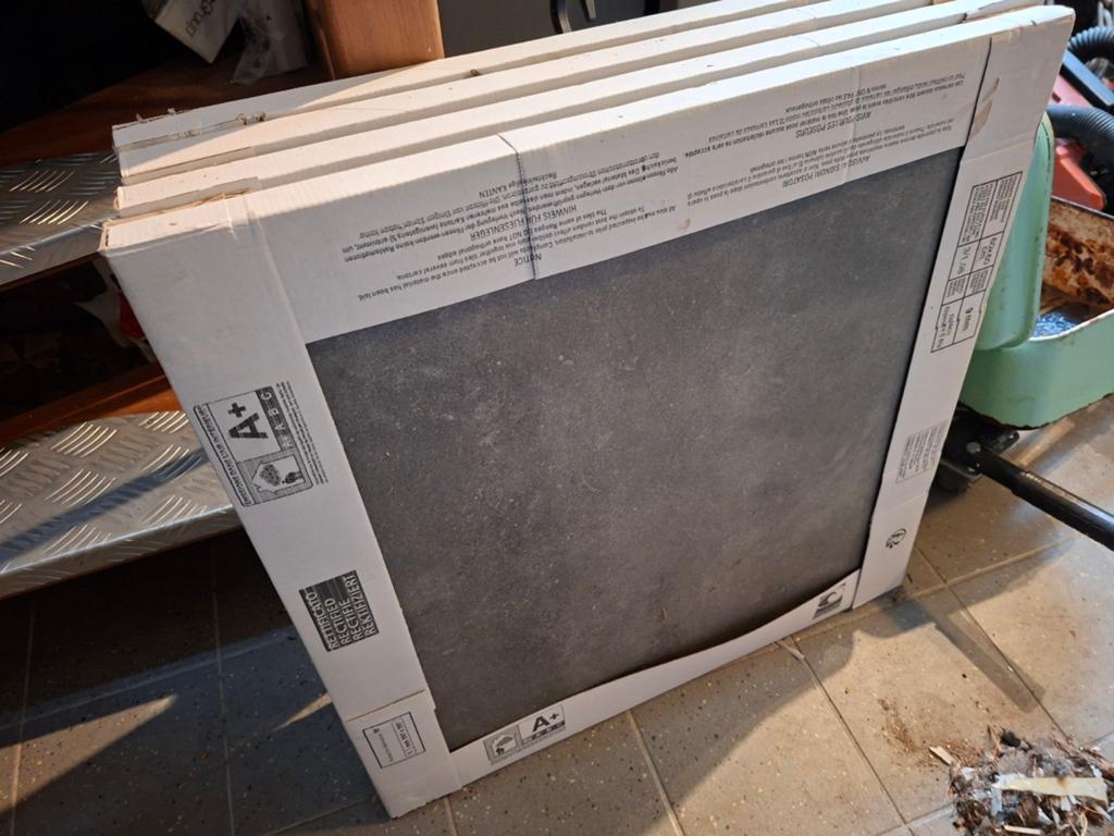 Nieuwe keramische vloertegels 60x60 cm, donkergrijs, Doe-het-zelf en Verbouw, Tegels, Ophalen, 60 cm of meer, Nieuw, Minder dan 5 m²